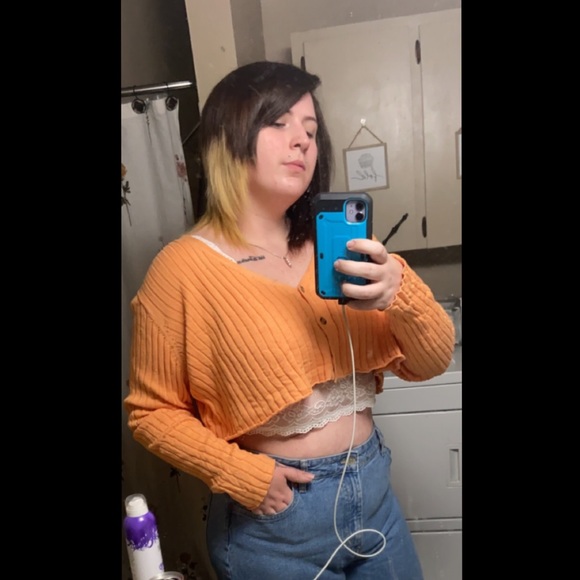 Meet your Posher, Ria - Picture 2 of 2